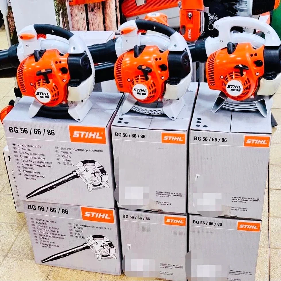 Soffiatori Stihl con le loro confezioni, in negozio